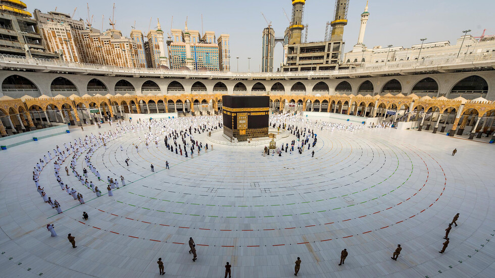 عضو في الاتحاد العربي لعلوم الفضاء والفلك يتوقع يوم عيد الأضحى المبارك
