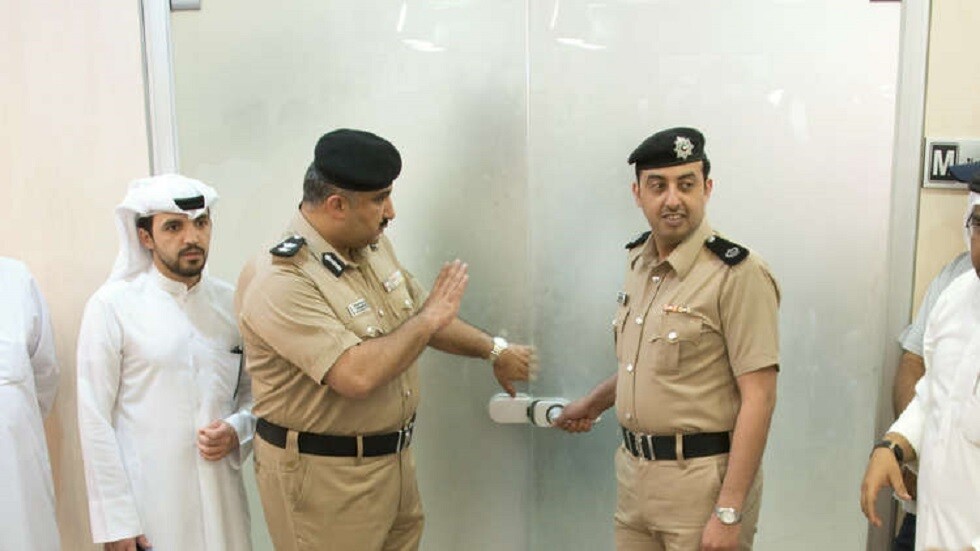 الكويت.. ضبط "سماعات للغش في الامتحانات" قادمة من الصين (صورة)