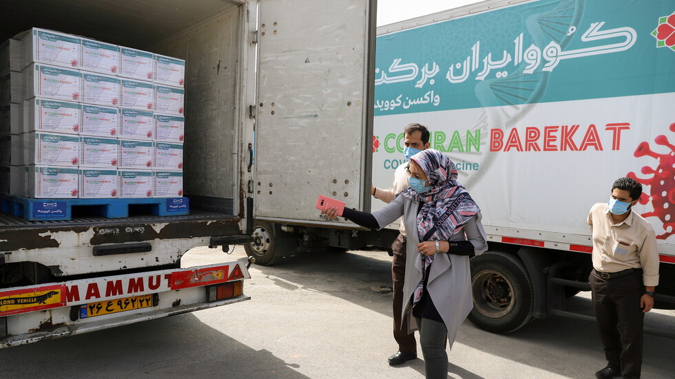 إيران تبدأ استخدام لقاح محلي في التطعيم ضد فيروس كورونا