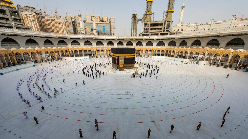 السعودية تعلن شروط الحج.. السماح للمرأة التسجيل دون محرم وللأشخاص الذين لم يسبق لهم أداء الفريضة