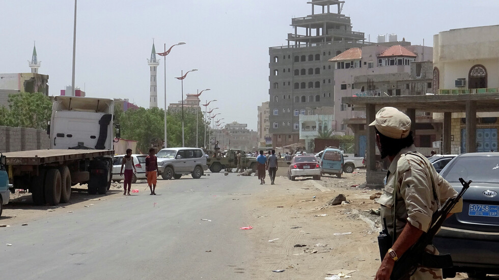 اليمن.. قوات الحزام الأمني تعلن القبض على المتورطين في تفجير زنجبار