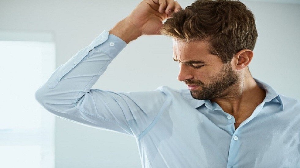 مواد غذائية تزيد من انبعاث رائحة العرق