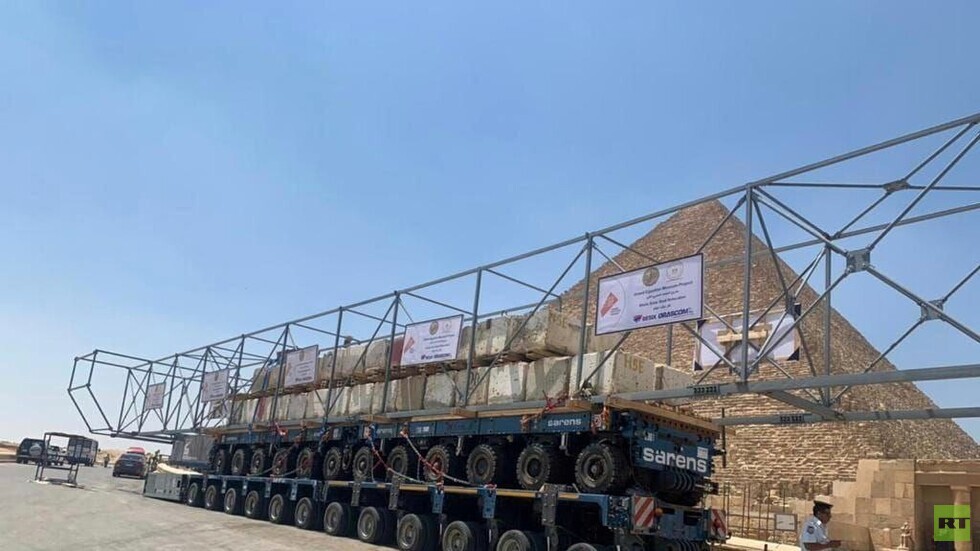 بالصور.. نجاح أول تجربة لعربة نقل سفينة خوفو الأولى
