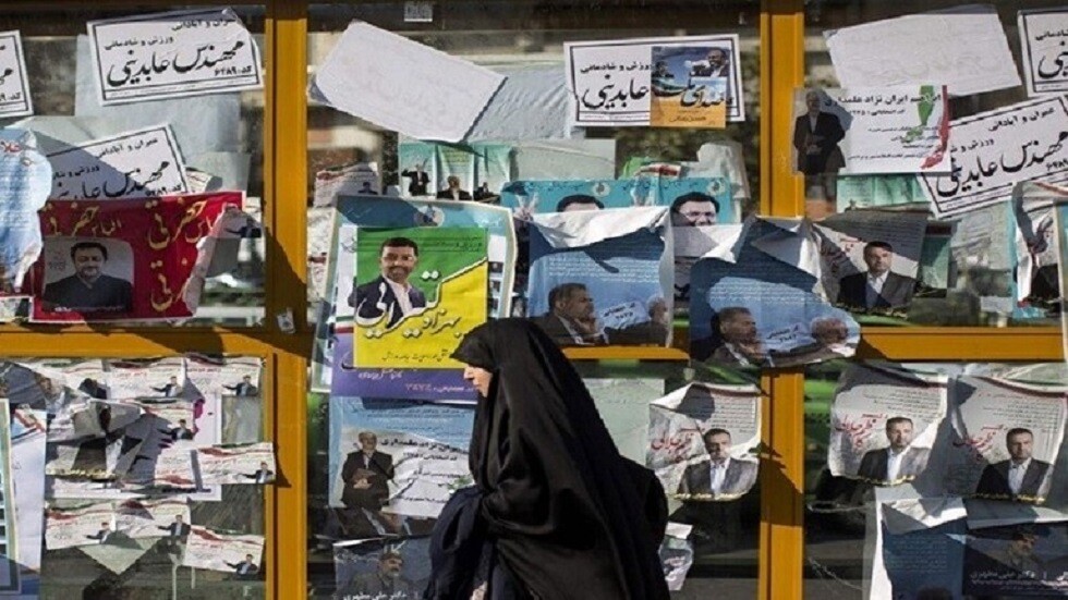 استطلاع: نسبة التصويت في الانتخابات الإيرانية 44%