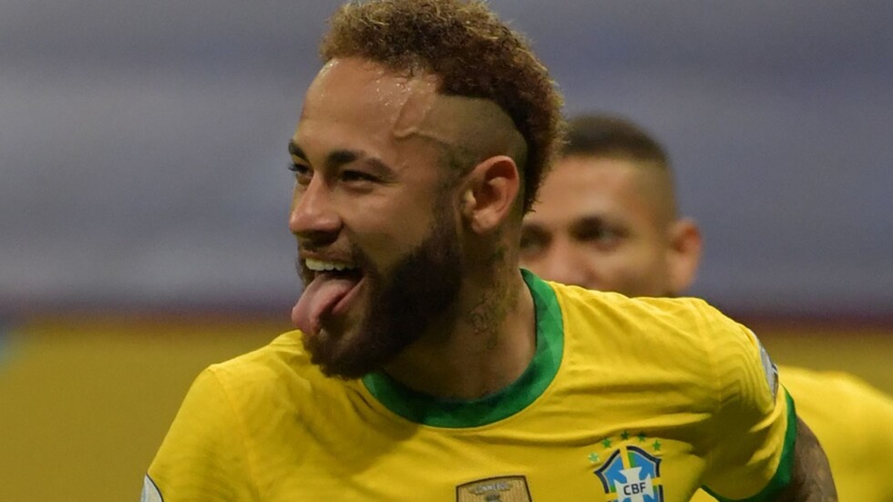 نيمار يسخر من أحد ملاعب كوبا أمريكا (صورة)