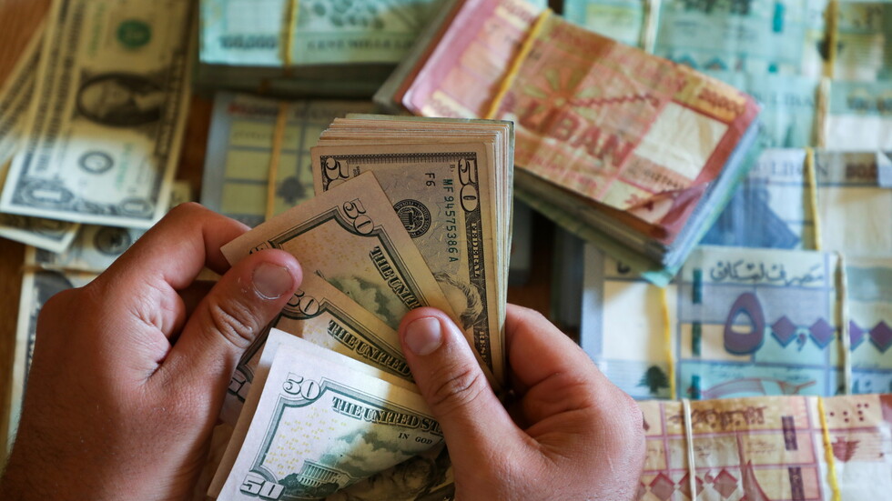 الاتحاد الأوروبي يحذر من الانهيار المالي للبنان