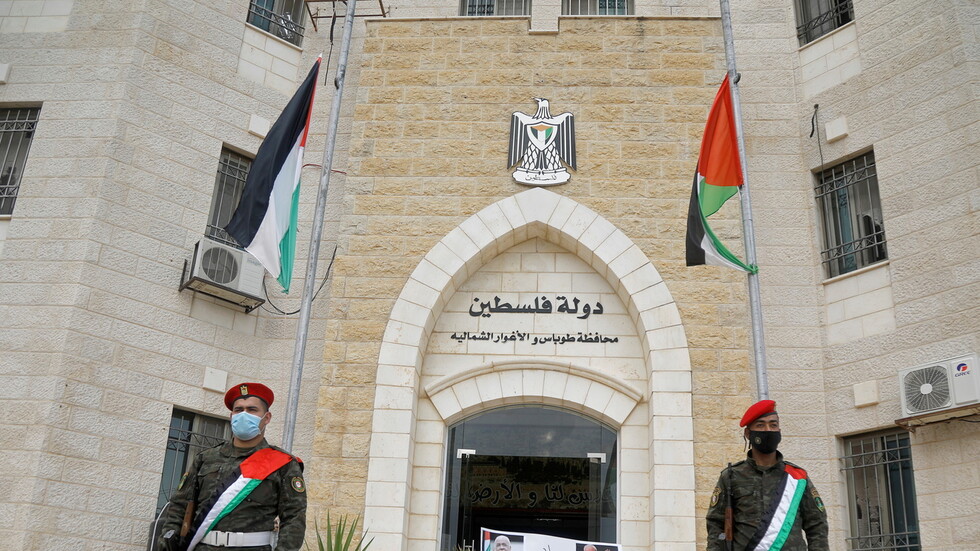 "حماس" تحمل السلطة الفلسطينية مسؤولية مقتل الناشط السياسي نزار بنات