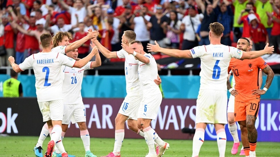 التشيك تفاجئ هولندا في "يورو 2020".. فيديو