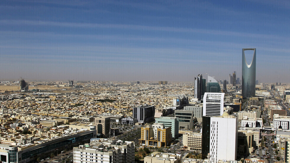 السعودية تسجل 1534 إصابة و13 وفاة جديدة بكورونا