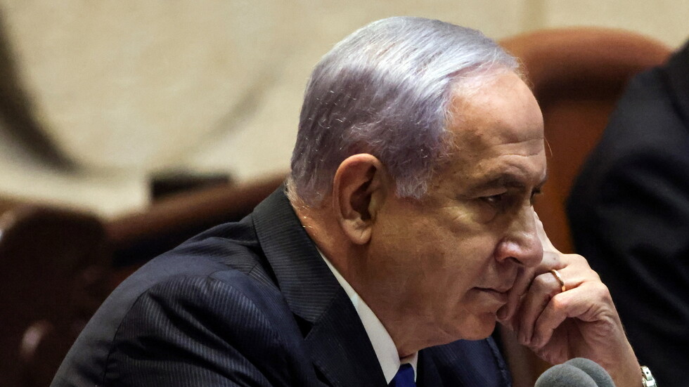 بعد 12 عاما.. نتنياهو يغادر مع عائلته مقر رئيس حكومة إسرائيل في القدس