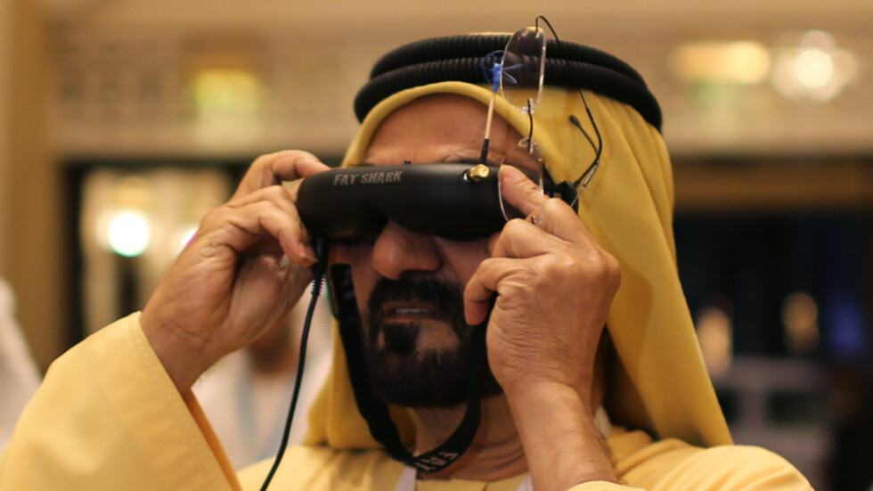 الإمارات..محمد بن راشد يدشن منصة "Drone Box" لإطلاق الطائرات بدون طيار (صور)