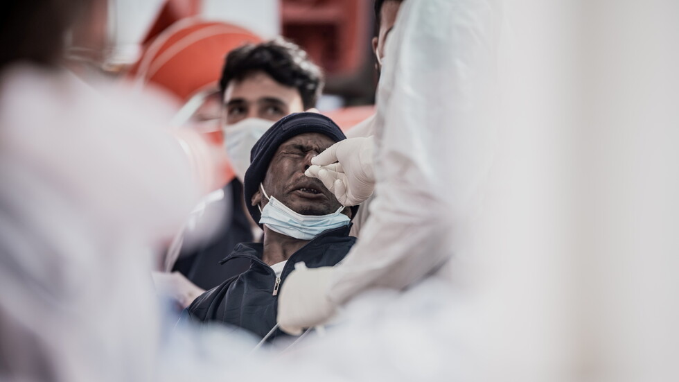 مسؤول صحي إيطالي: متحور "دلتا" يخترق جرعتي اللقاح