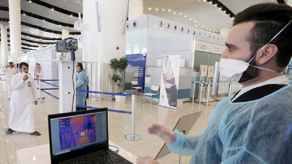 النيابة السعودية: السجن عامين وغرامة 200 ألف ريال لمخالفي تعليمات العزل