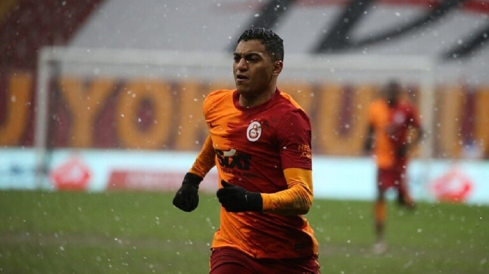 بعد الخسارة في دوري الأبطال.. مدرب غالطة سراي يفسر قراره بشأن مصطفى محمد