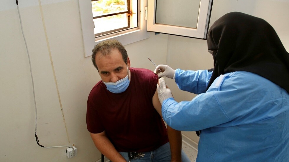 ليبيا.. مراكز ميدانية في العاصمة للتلقيح بعد تسارع تفشي كورونا