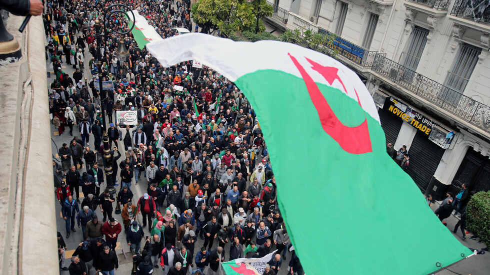 الجزائر: قبول عضوية إسرائيل كمراقب في الاتحاد الإفريقي لن يؤثر على دعم القضية الفلسطينية