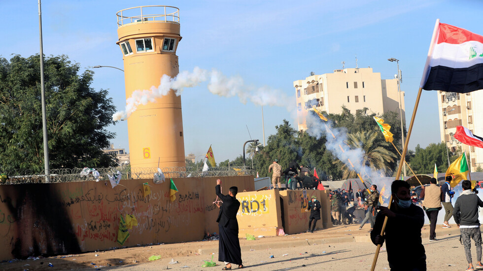 السلطات العراقية تفتح تحقيقا بسقوط صاروخ في بغداد