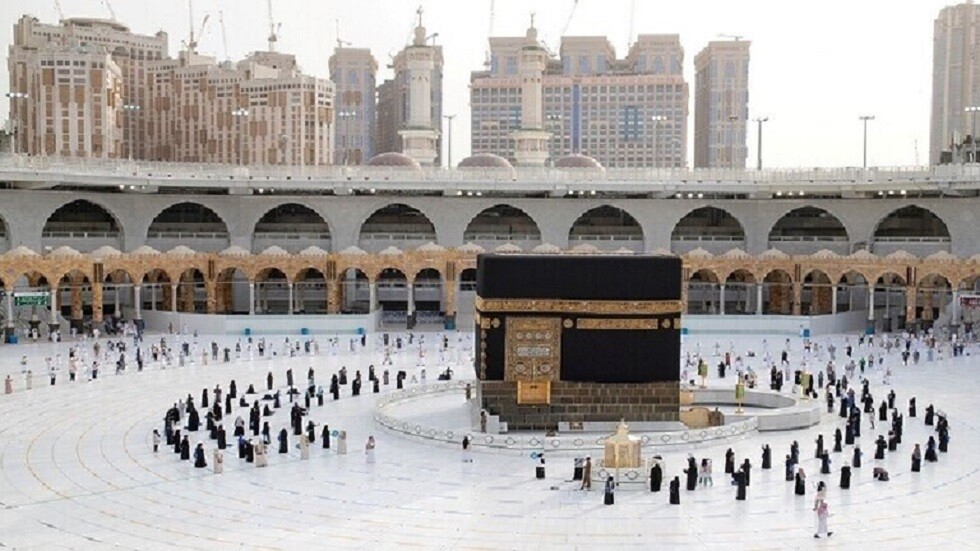 السعودية.. السديس يدعو لترقب المفاجأة الكبرى في تاريخ رئاسة الحرمين