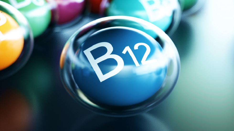 "إحساس" في قدميك يمكن أن يدل على انخفاض مستويات فيتامين B12!