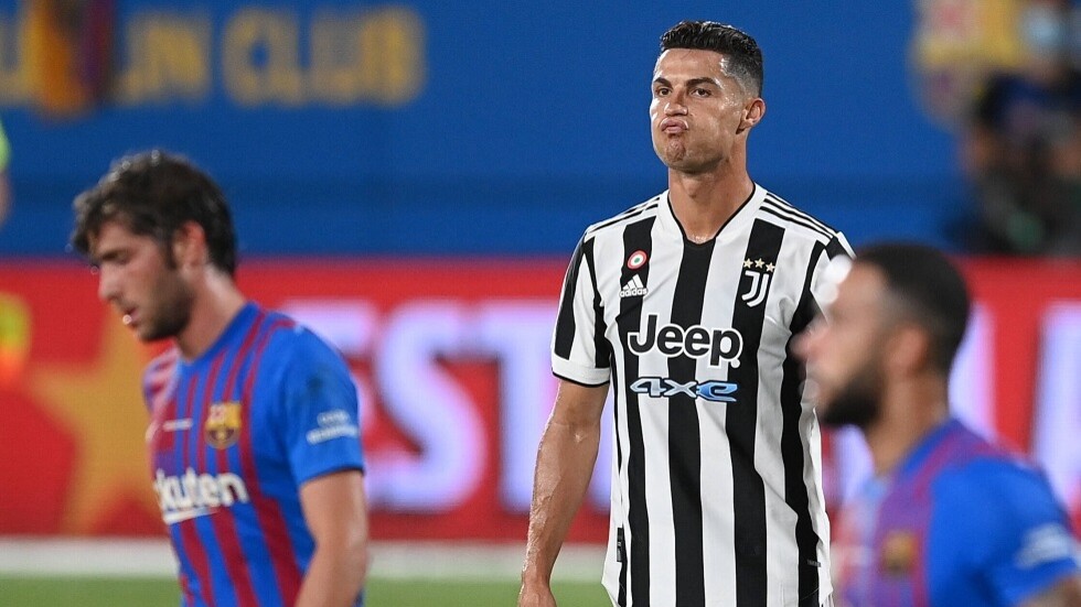 شاهد.. برشلونة يكتسح فريق رونالدو في غياب ميسي