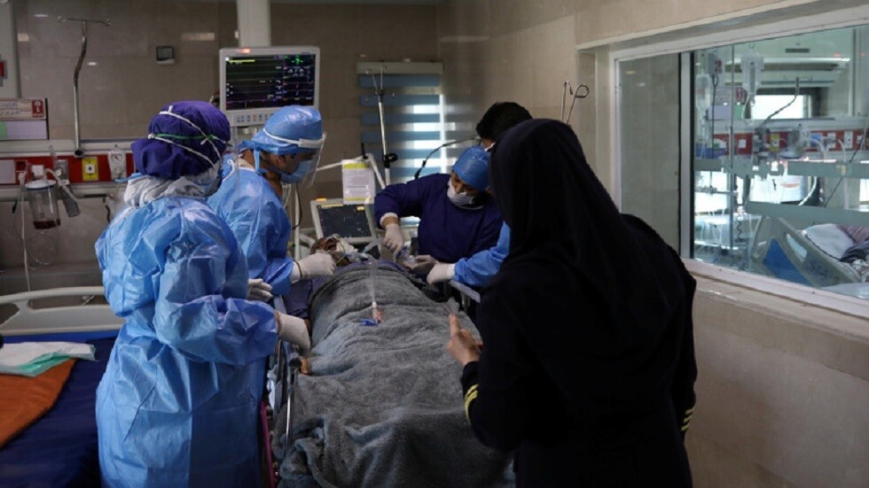 إيران: وفيات كورونا اليومية تتخطى عتبة الـ600 شخص