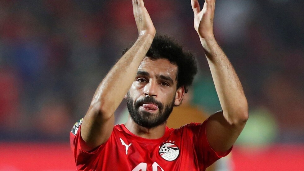 محمد صلاح يرتدي شارة قيادة منتخب مصر أمام أنغولا والغابون