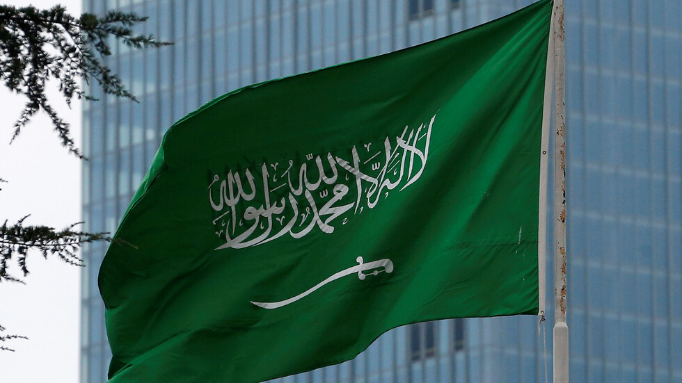 السفارة السعودية لدى باريس تحذر المواطنين من حرائق غابات "le Var"
