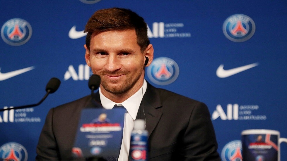 ميسي يزور برشلونة للمرة الأولى منذ انتقاله لسان جيرمان (فيديو)
