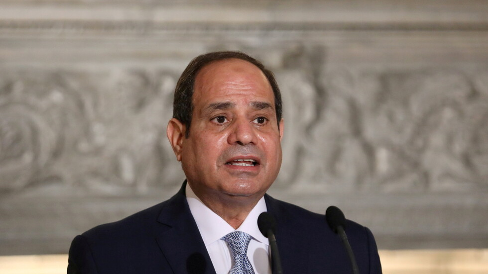 السيسي يتابع تطوير بعض المواقع الهندسية والبيئية