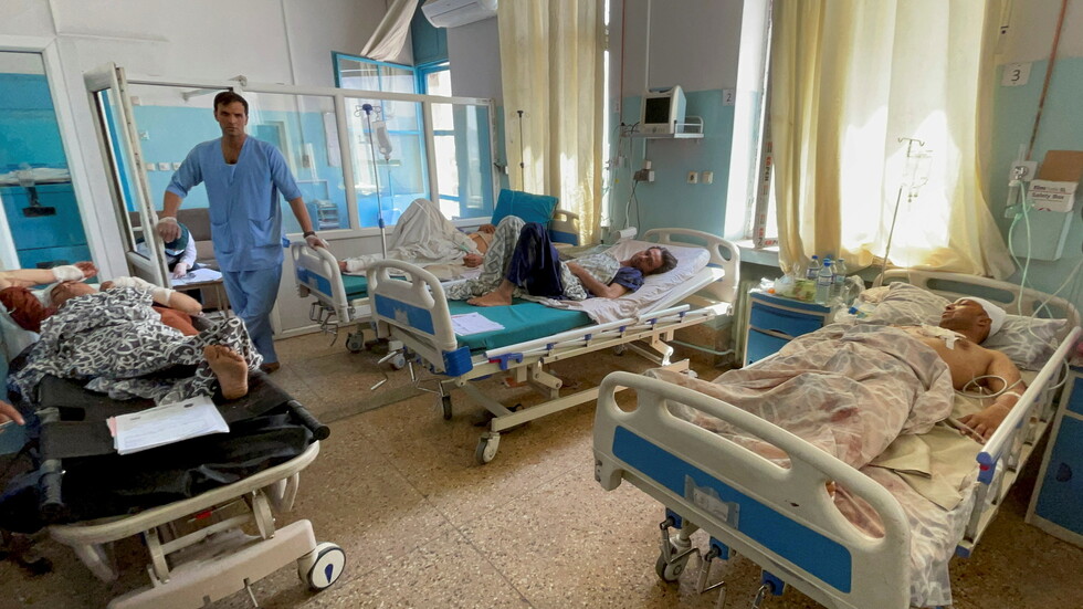 وسائل إعلام: حصيلة ضحايا تفجيرات كابل تبلغ 110 قتلى