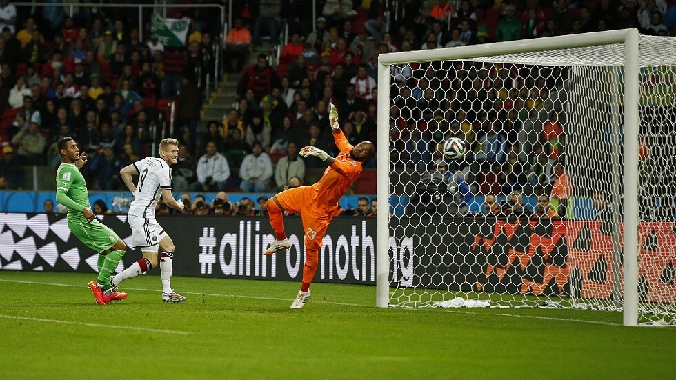 نجم منتخب ألمانيا يكشف سرا مثيرا عن مواجهة الجزائر في مونديال 2014 (فيديو)