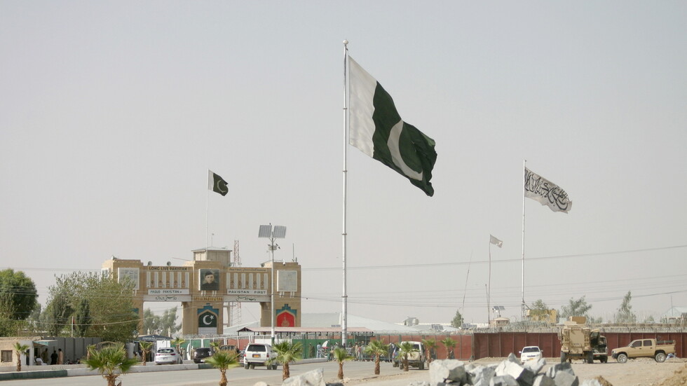 باكستان تعلن مقتل اثنين من عسكرييها على الحدود مع أفغانستان