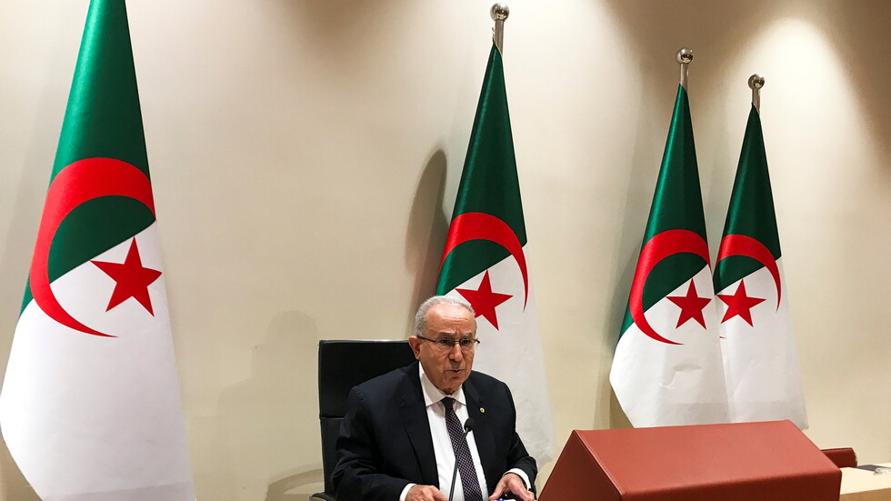 لعمامرة مفتتحا مؤتمر الجزائر حول ليبيا: حضور نجلاء المنقوش مؤشر على التقدم في العملية السياسية