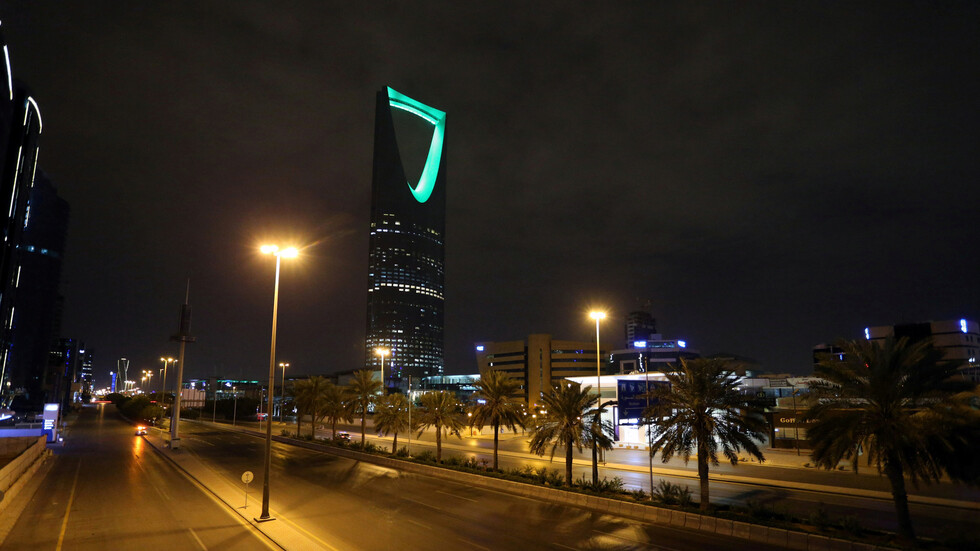 سعوديون ينقذون مواطنين عرب من حد القتل بدفع الدية عنهم