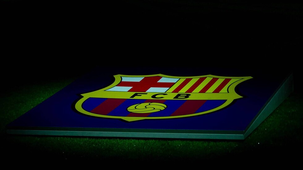 جوهرة برشلونة يخطط للهروب من "كامب نو"