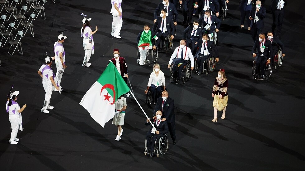 الجزائر.. إقالة مسؤولين كبيرين بعد "استقبال مهين" لرياضيي الألعاب البارالمبية