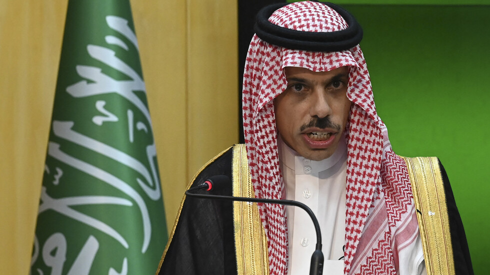 السعودية: ندعم الجهود الدولية لمنع إيران من امتلاك السلاح النووي