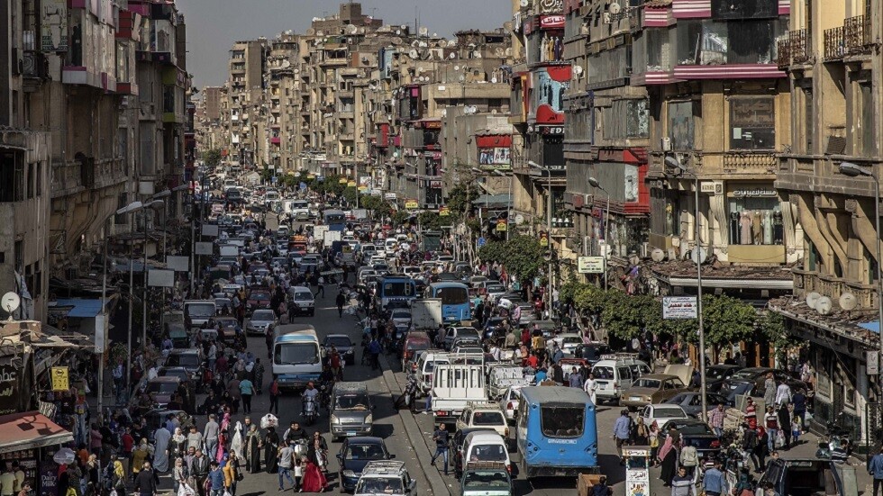 مصر.. النيابة العامة تطالب بعدم تداول فيديو انتحار 