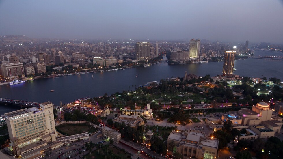 مصر.. زوجان يقتلان شابا ويتخلصان من جثته بنهر النيل لسرقة "توك توك"