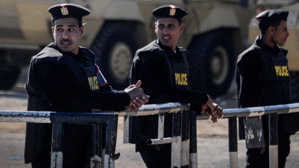 مصر.. توقيف شخص هشم 10 سيارات خلال محاولته الهروب من الشرطة في الجيزة
