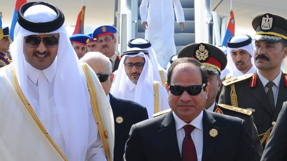 أمير قطر يبعث برقية تعزية إلى الرئيس المصري