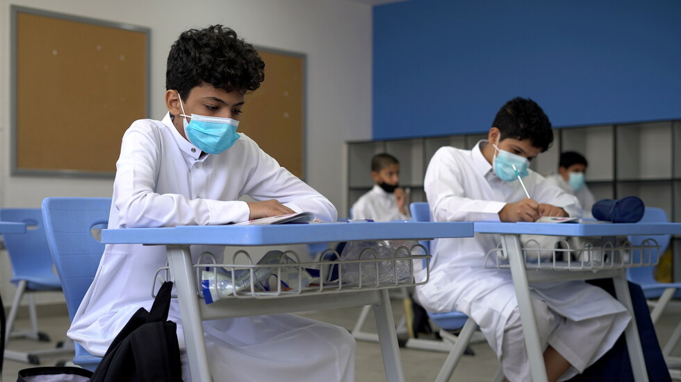 السعودية تعلن موعد عودة طلبة الابتدائية ورياض الأطفال إلى مقاعد الدراسة