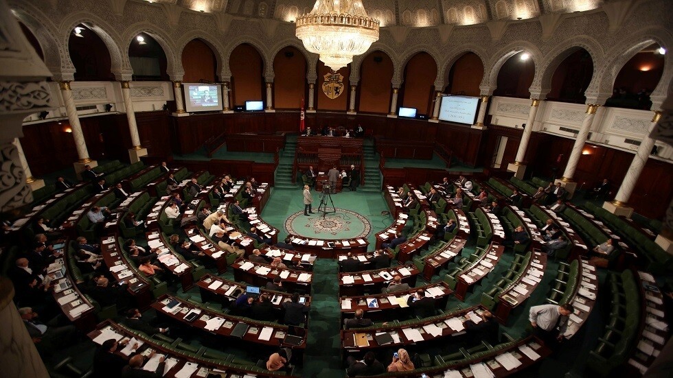 تونس.. كتلة النهضة البرلمانية تدعو الغنوشي ومكتبه للاجتماع