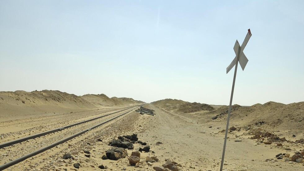 صور تكشف عن خطط مصر لإطلاق مشروع القطار السريع