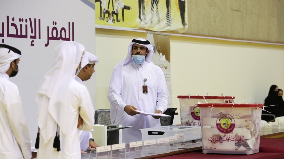 الإعلان عن نتائج انتخابات مجلس الشورى في قطر والنساء يفشلن في دخوله