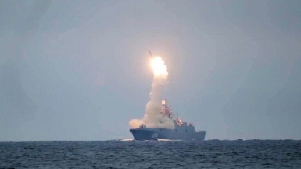 روسيا تطلق نهاية العام الجاري صواريخ "تسيركون" برشقة واحدة