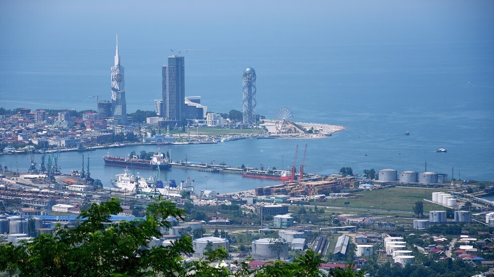  انهيار مبنى سكني في باتومي بجورجيا