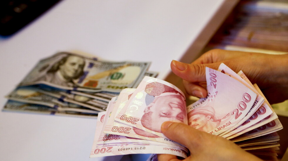 المركزي التركي: من الخطأ ربط ضعف الليرة بخفض أسعار الفائدة