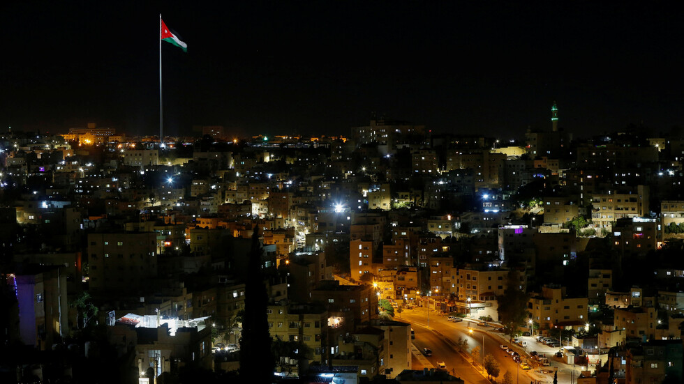 ما حقيقة وجود ذهب في صخور بالأردن؟