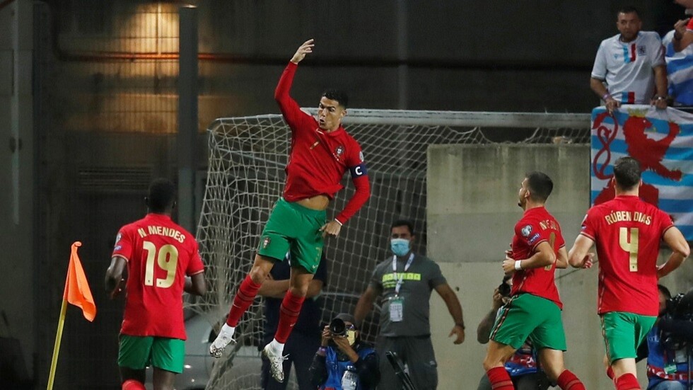 رونالدو يواصل هوايته كـ